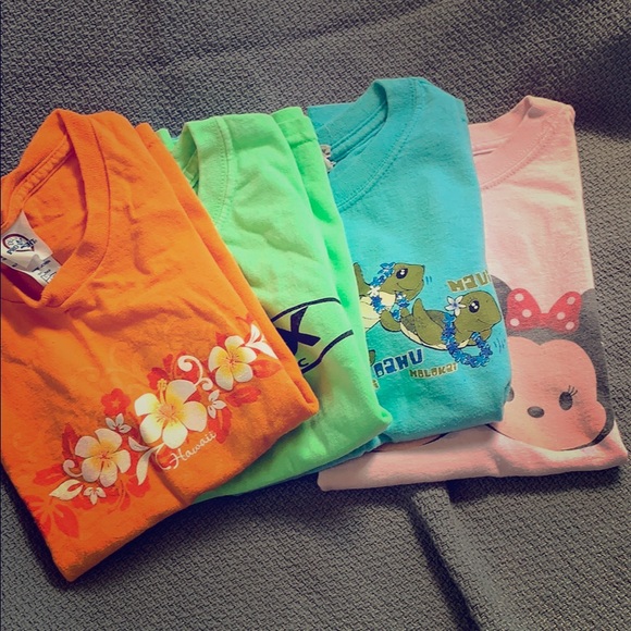 Gildan Other - Great cond. girls sz XS & S tshirts